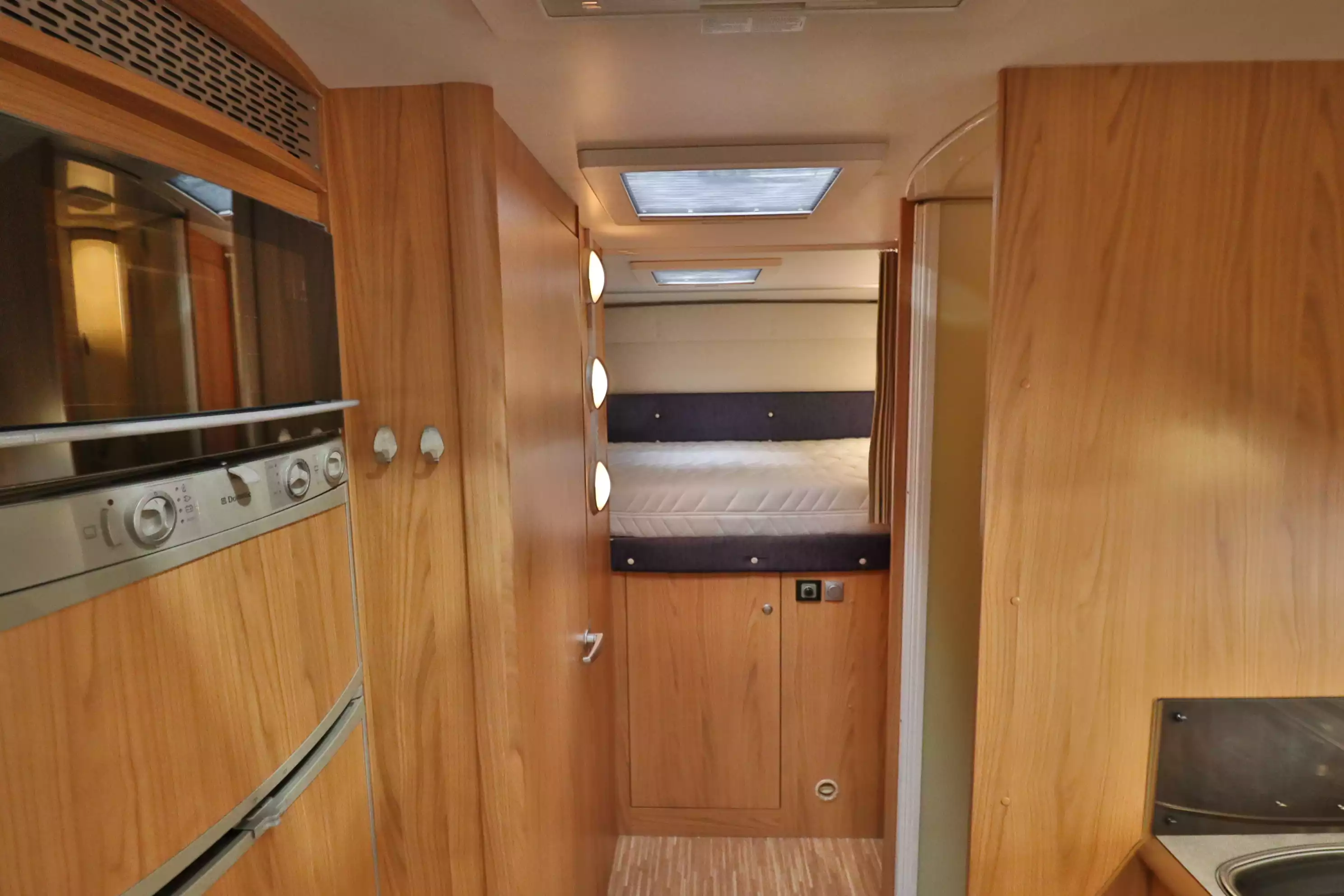 BUERSTNER Delfin Performance T 715 